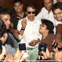 Irfan Khan with fans at the 12th Osian Film Festival Photos | Picture 239745