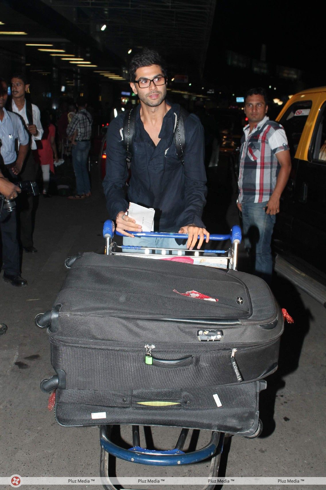 Celebs leave for 13th IIFA awards - Photos | Picture 208022