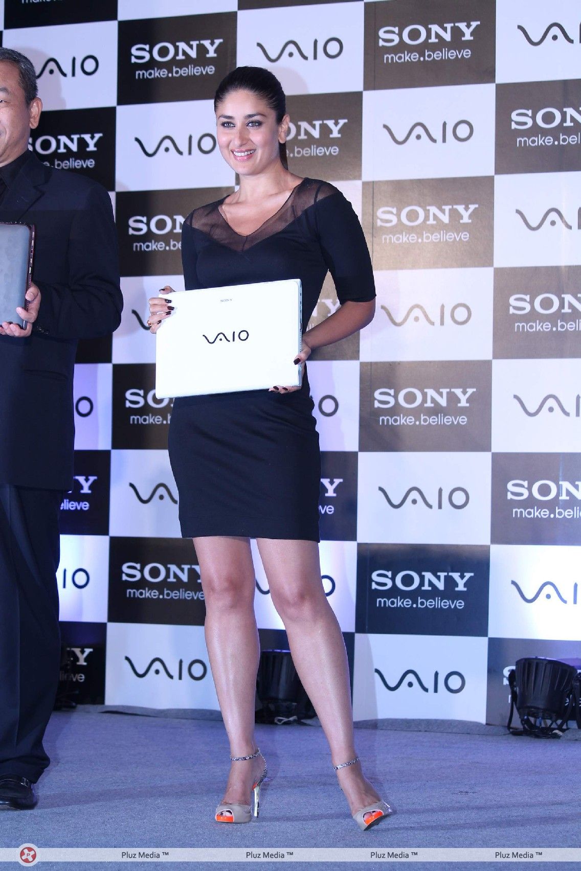 Kareena launches new range of Sony Vaio - Photos | Picture 208068