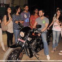 Saif Ali Khan takes a bike ride to promote Agent Vinod - Photos | Picture 181222