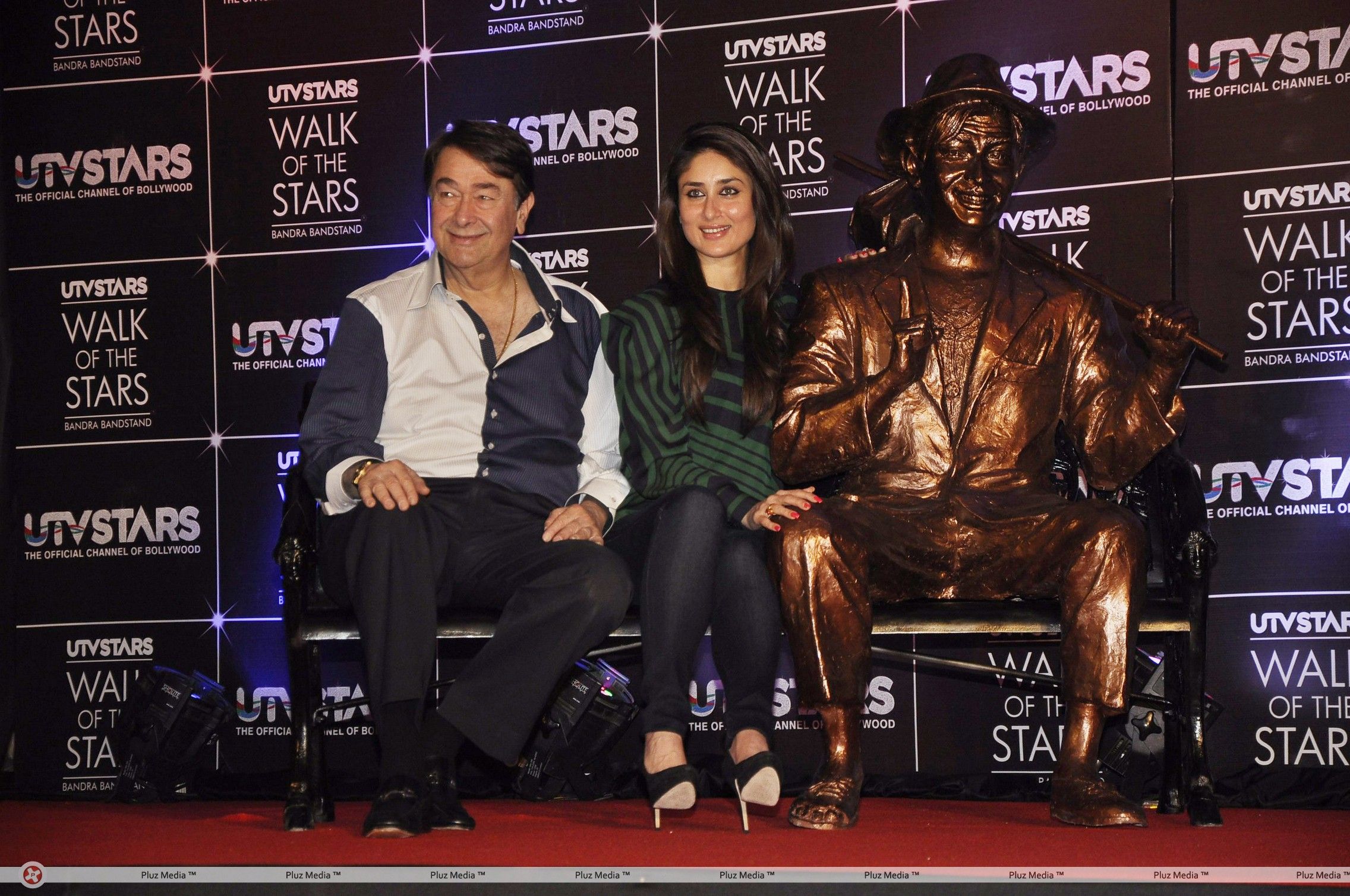 Photos - Kareena, Randhir and Madhur Bhandarkar unveil UTV Walk of the Stars | Picture 183416
