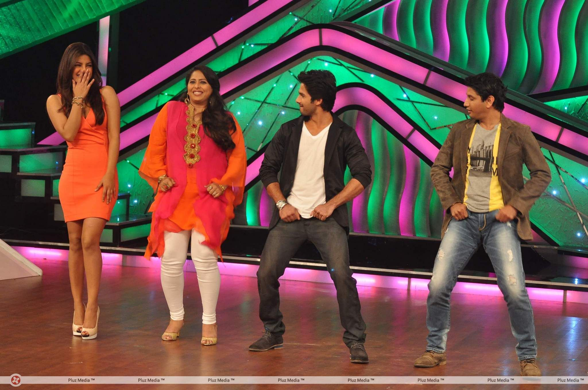 Shahid and Priyanka on the sets of DID Lil Masters - Photos | Picture 203657