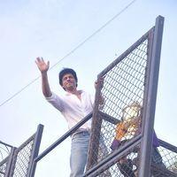 Shahrukh Khan showcases KKR's IPL trophy - Photos | Picture 204728