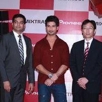 Shahid Kapoor Unveils New Product of Pioneer MIXTRAX - Photos | Picture 299712