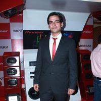 Shahid Kapoor Unveils New Product of Pioneer MIXTRAX - Photos | Picture 299719
