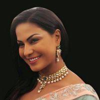 In Pics Veena Malik taste the Zaika Of Bihar | Picture 303803