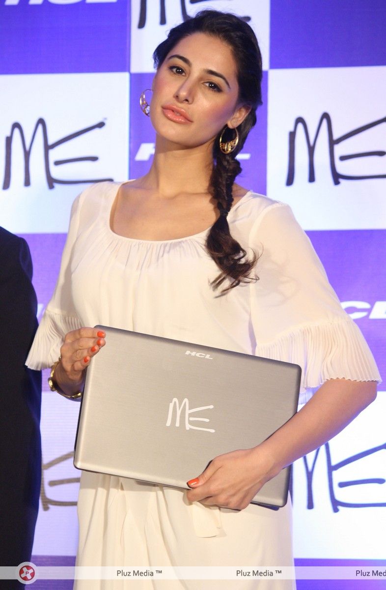 Nargis Fakhri at the launch of HCL Me Ultrabook Photos | Picture 279281