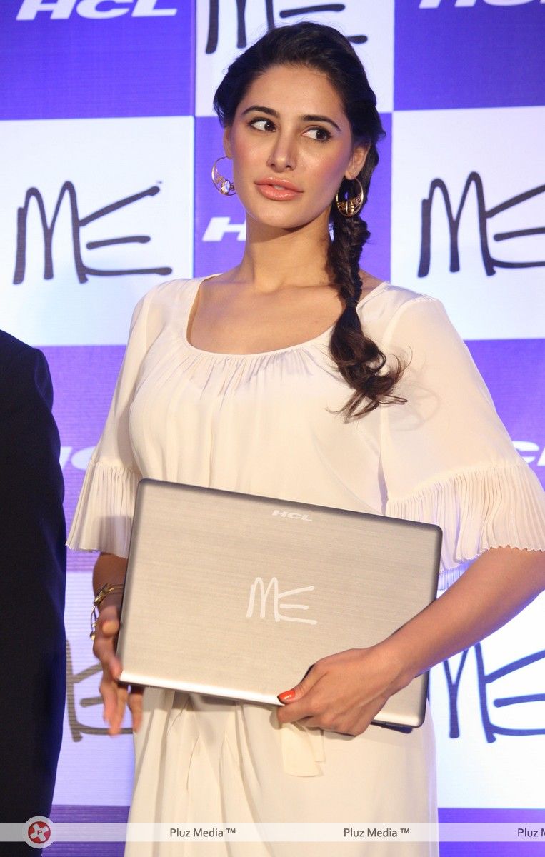 Nargis Fakhri at the launch of HCL Me Ultrabook Photos | Picture 279282