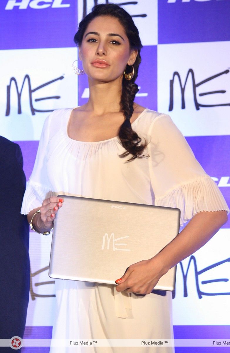 Nargis Fakhri at the launch of HCL Me Ultrabook Photos | Picture 279283