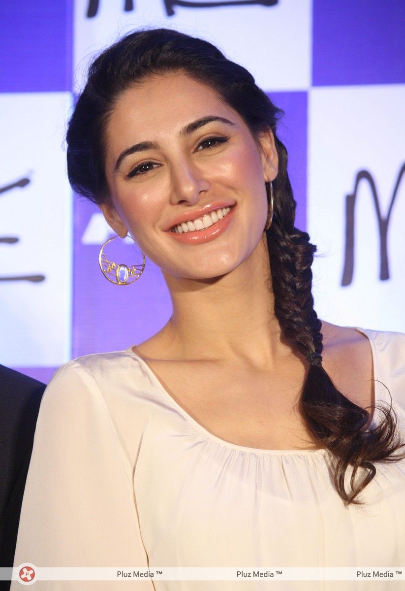 Nargis Fakhri at the launch of HCL Me Ultrabook Photos | Picture 279288