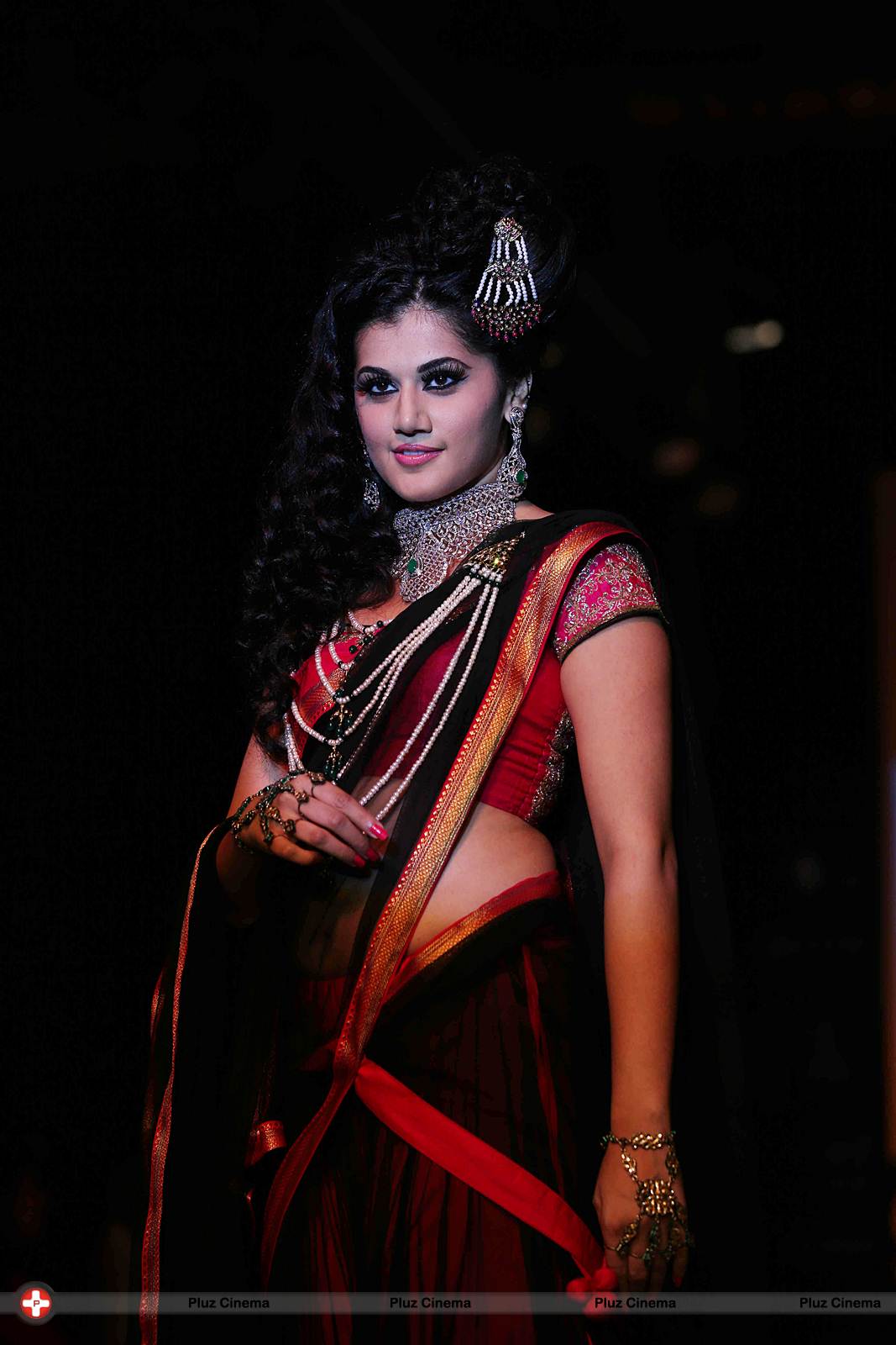 Taapsee Pannu - India International Jewellery Week 2013 - Day 2 Photos | Picture 529975