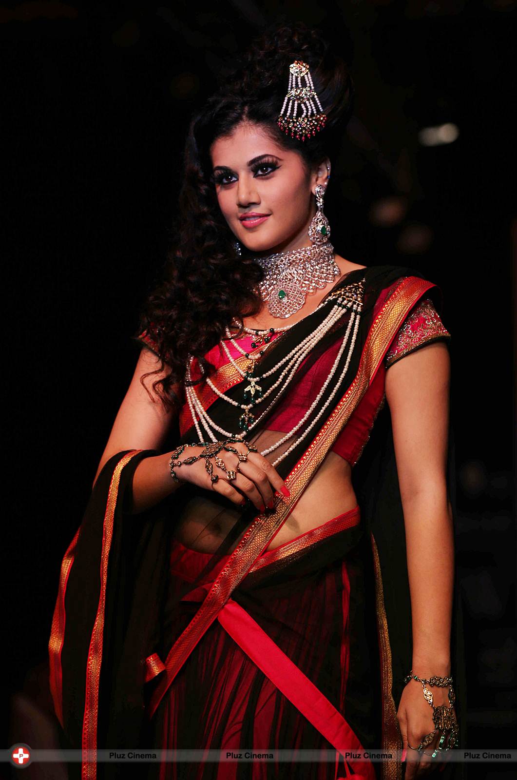 Taapsee Pannu - India International Jewellery Week 2013 - Day 2 Photos | Picture 530018