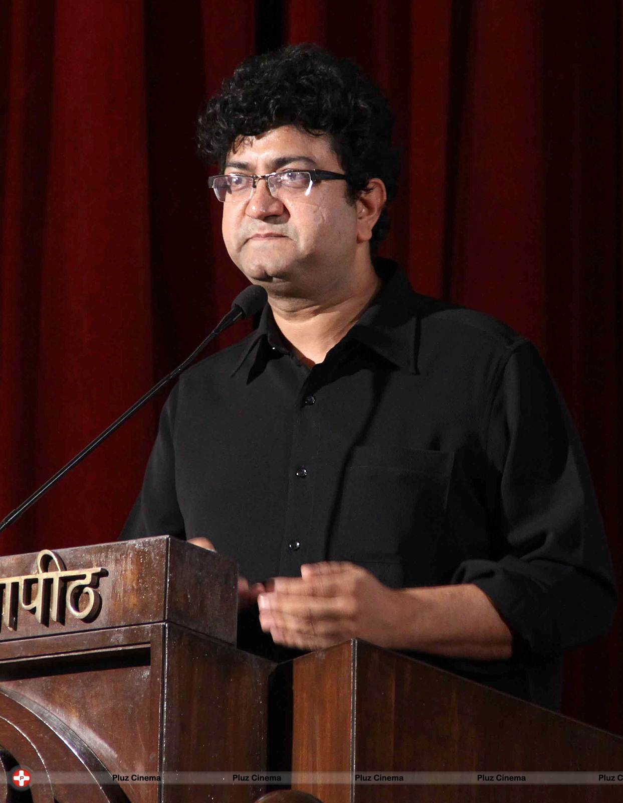 Prasoon Joshi - Navbharat Times panel discussion on Youth Day Photos | Picture 534971