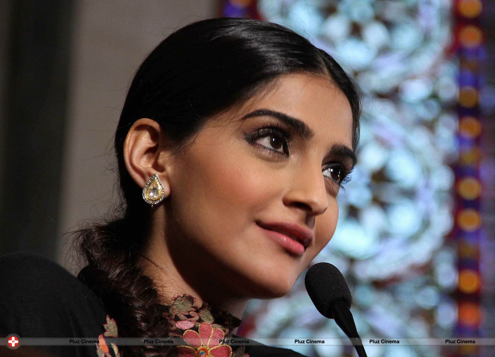 Sonam Kapoor Ahuja - Navbharat Times panel discussion on Youth Day Photos | Picture 534972