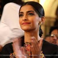 Sonam Kapoor Ahuja - Navbharat Times panel discussion on Youth Day Photos | Picture 534953
