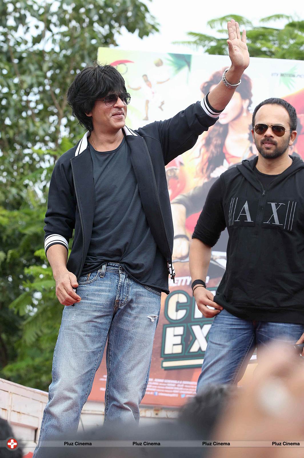 Shahrukh Khan celebrates 67th Independence Day Photos | Picture 537966