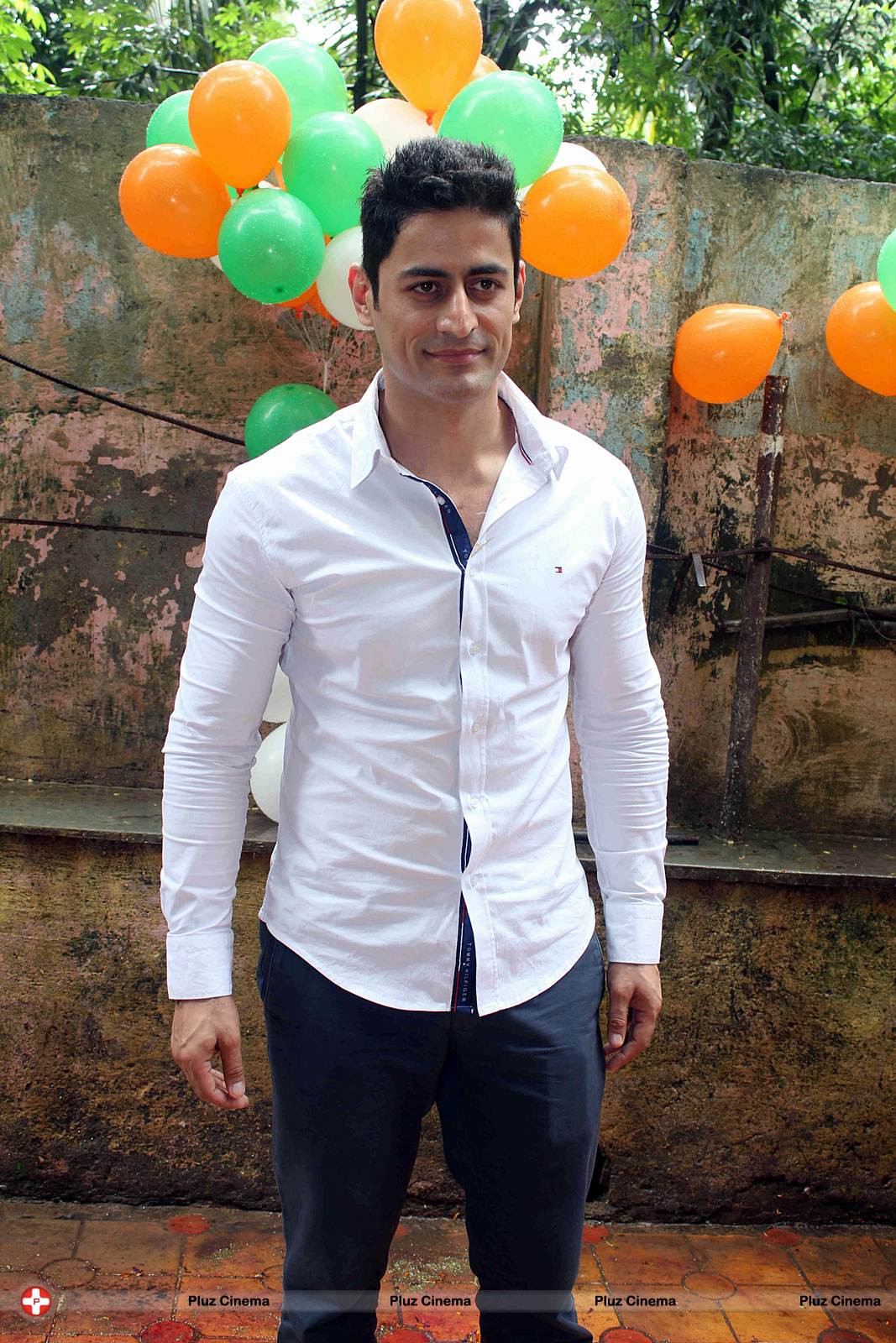 Mohit Raina - TV actor Mohit Raina celebrates Independence Day with Orphan children Photos | Picture 538160