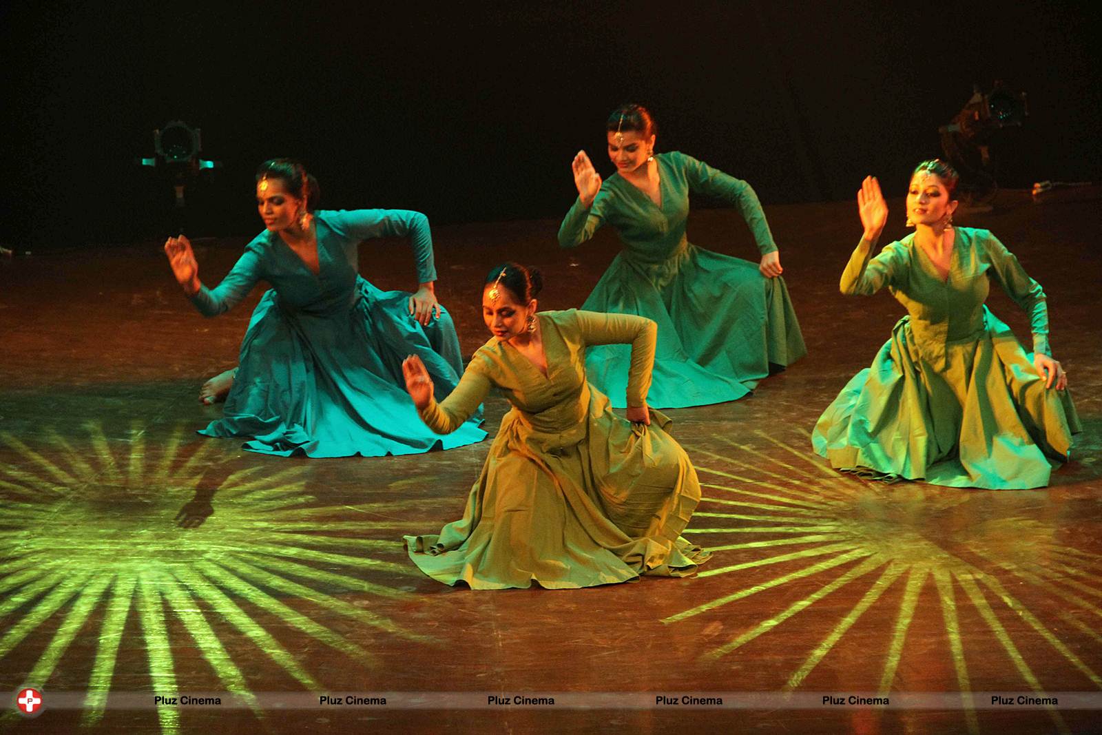 Kathak performance by Kumudani Lakhia's dance troupe photos | Picture 539756