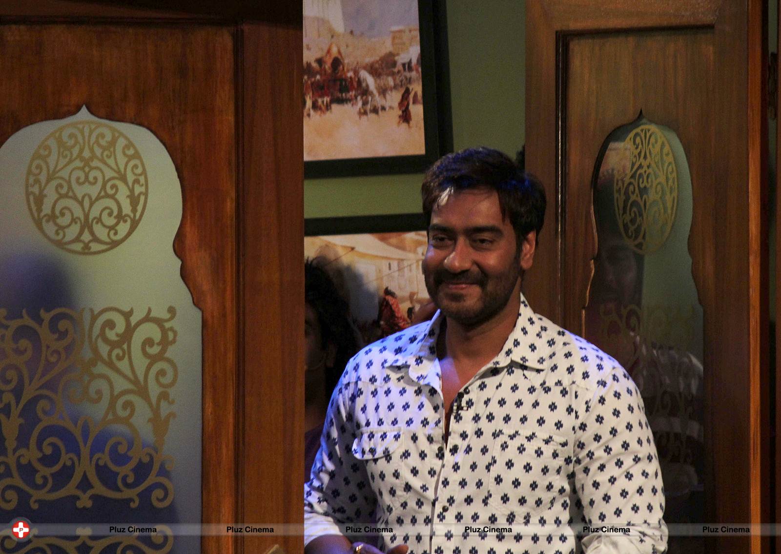 Ajay Devgn - Promotion of film Satyagraha on the sets of TV show Comedy Nights with Kapil Photos | Picture 541171