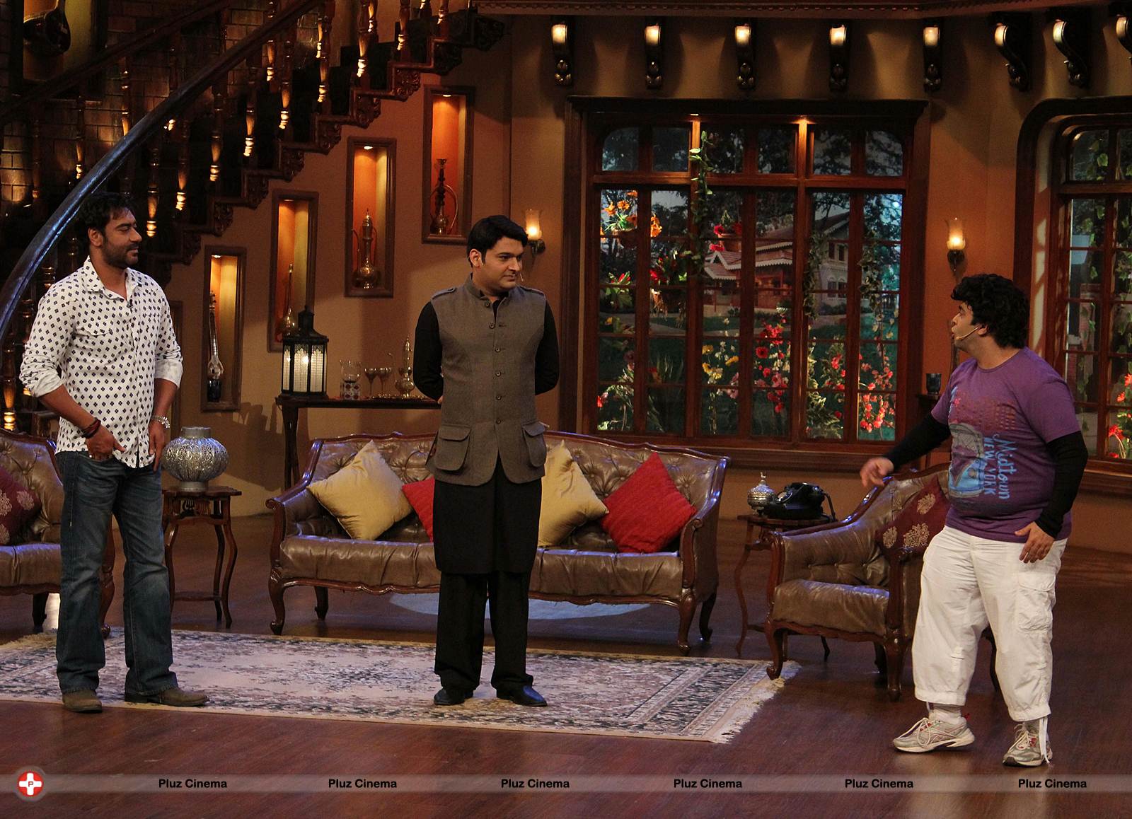 Promotion of film Satyagraha on the sets of TV show Comedy Nights with Kapil Photos | Picture 541175