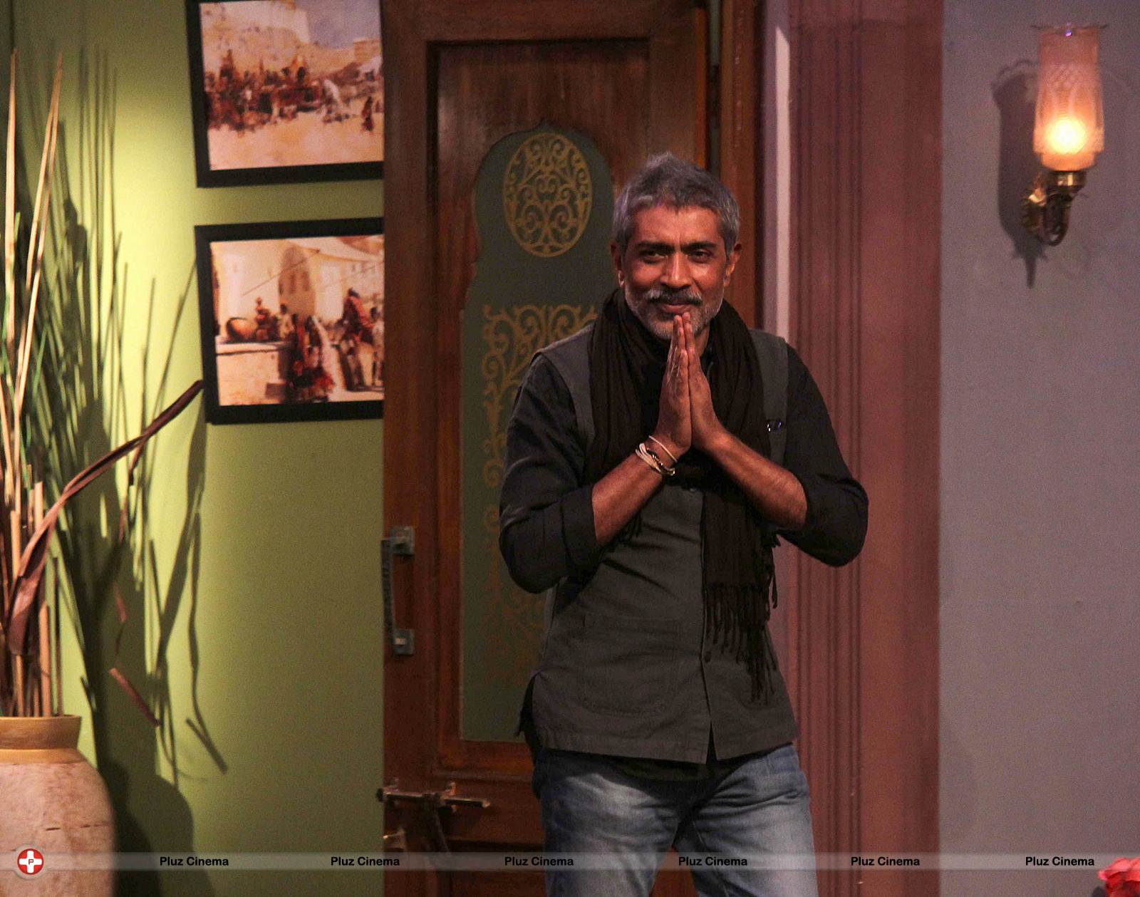 Prakash Jha - Promotion of film Satyagraha on the sets of TV show Comedy Nights with Kapil Photos | Picture 541178