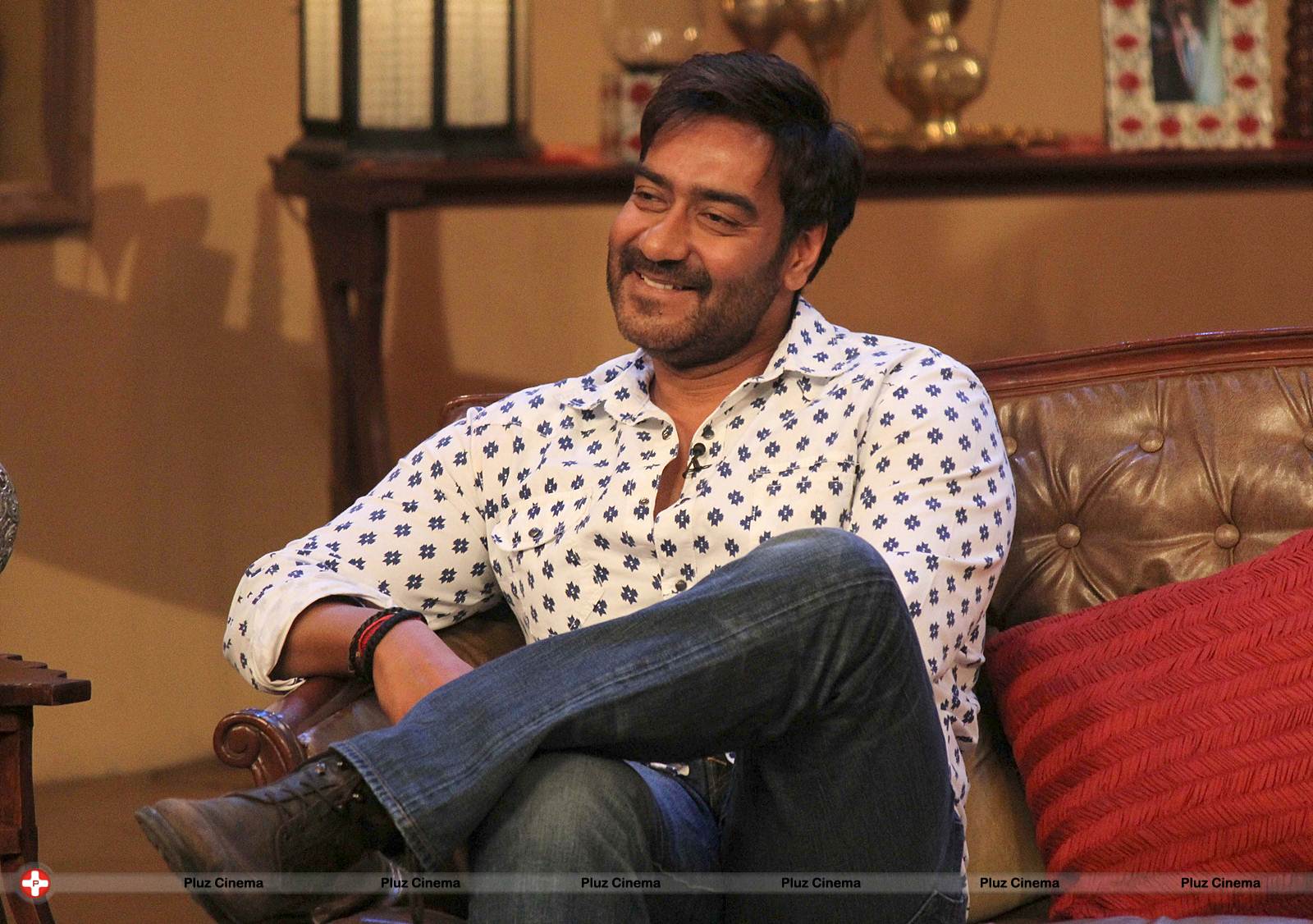 Ajay Devgn - Promotion of film Satyagraha on the sets of TV show Comedy Nights with Kapil Photos | Picture 541182