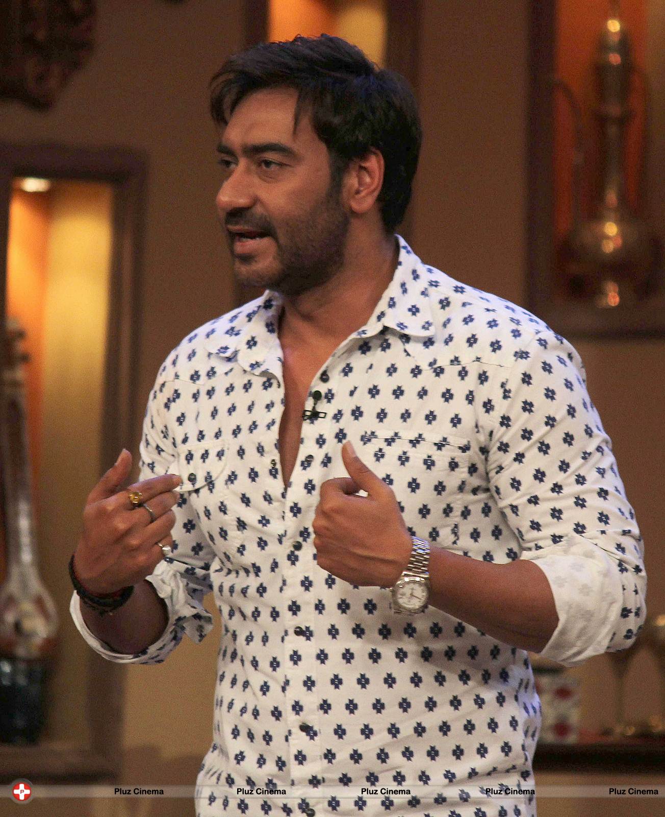 Ajay Devgn - Promotion of film Satyagraha on the sets of TV show Comedy Nights with Kapil Photos | Picture 541194