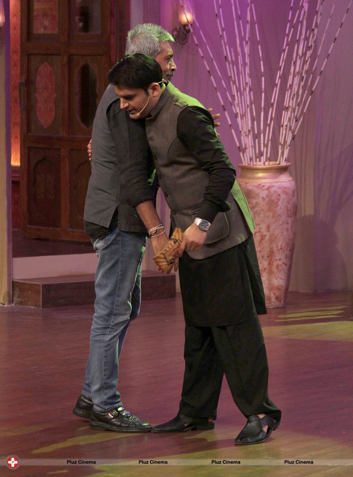 Promotion of film Satyagraha on the sets of TV show Comedy Nights with Kapil Photos | Picture 541208
