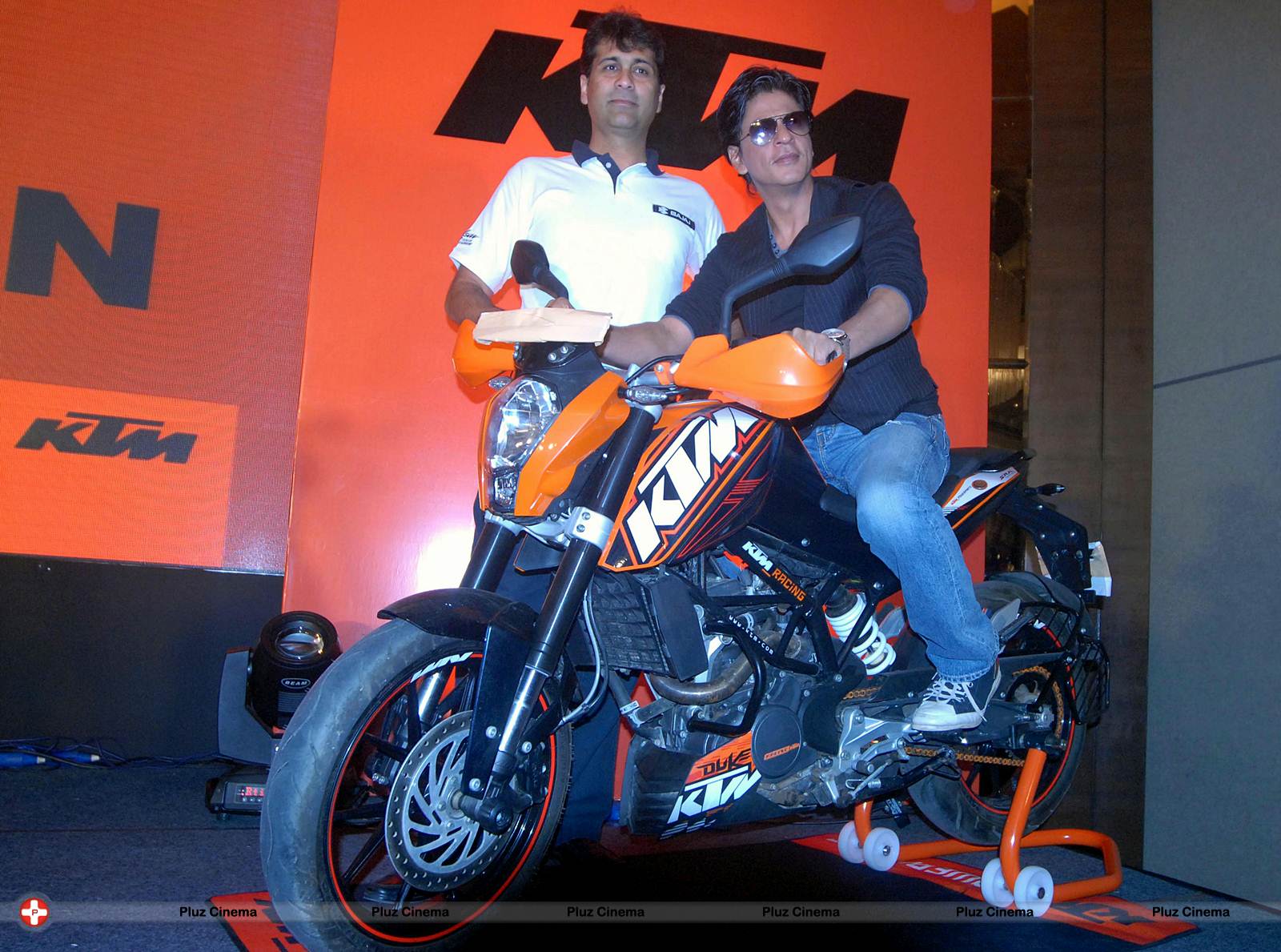 Shah Rukh Khan at KTM Press Conference in Pune Photos | Picture 539725