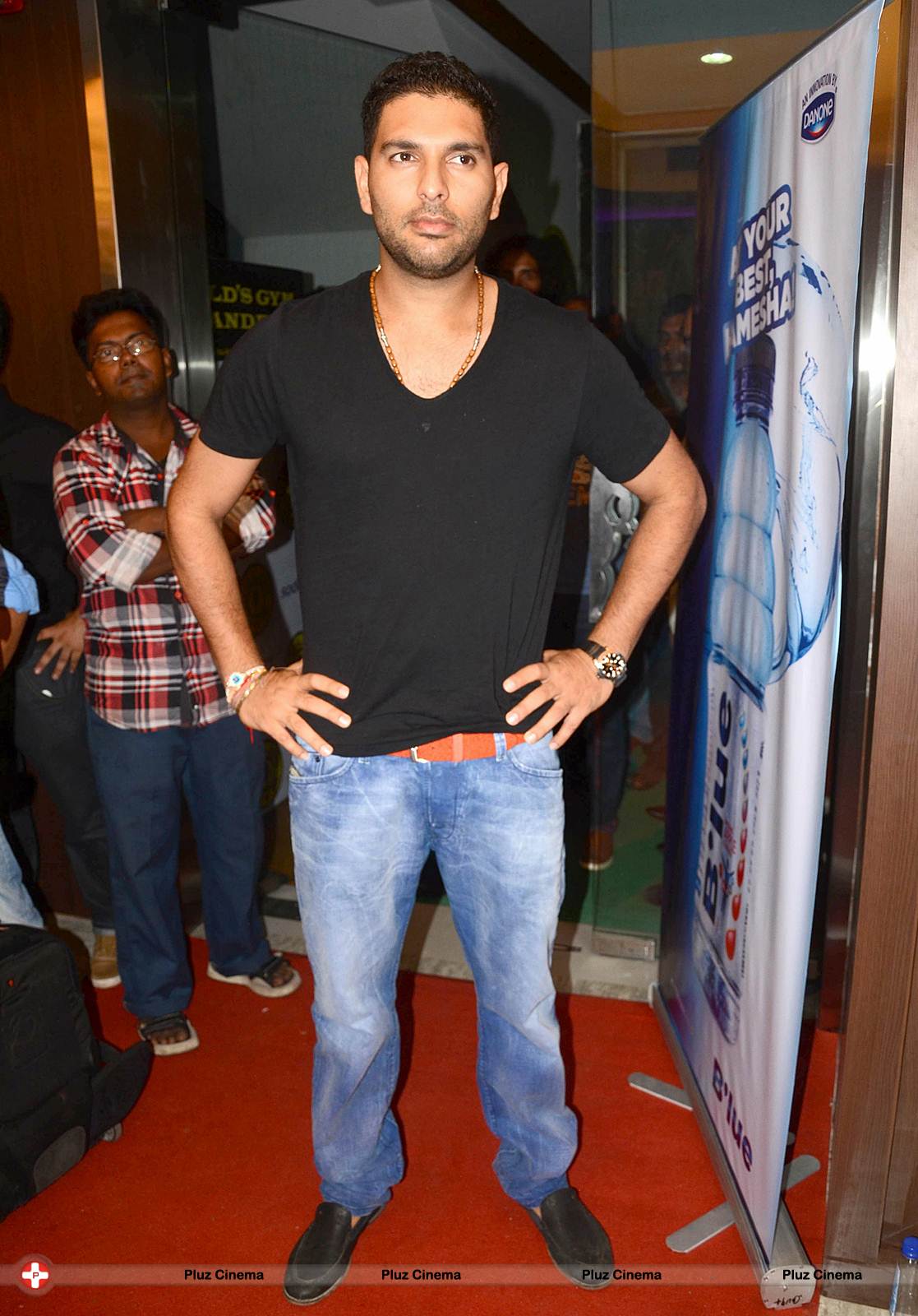 Yuvraj Singh - Relaunch of Golds Gym Photos | Picture 544801