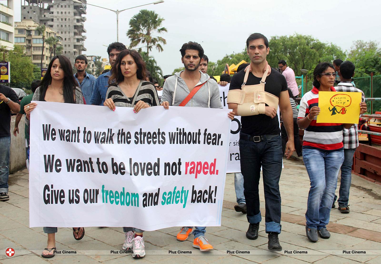 Sonam during a Protest against gang rape Photos | Picture 550985