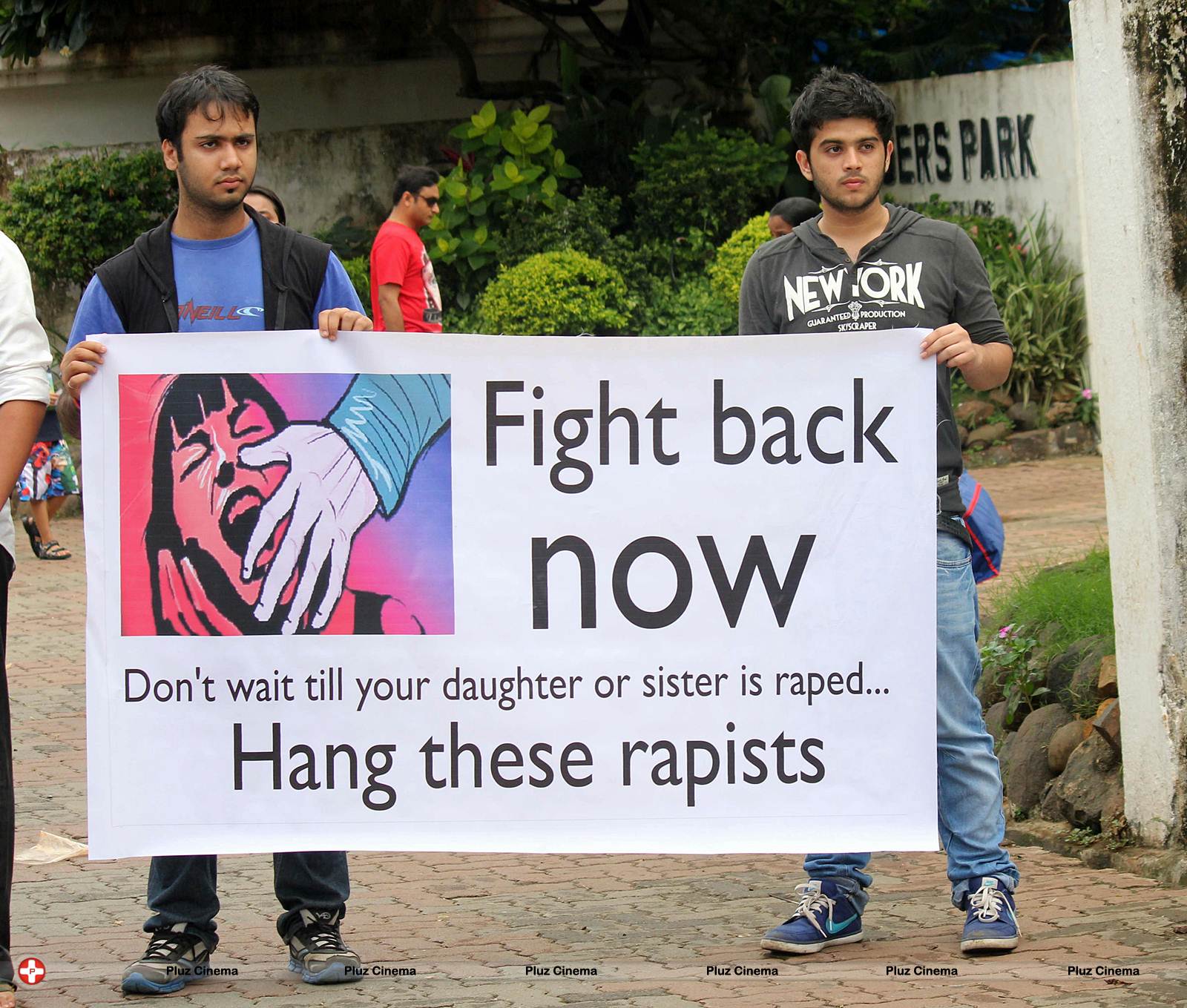 Sonam during a Protest against gang rape Photos | Picture 550988