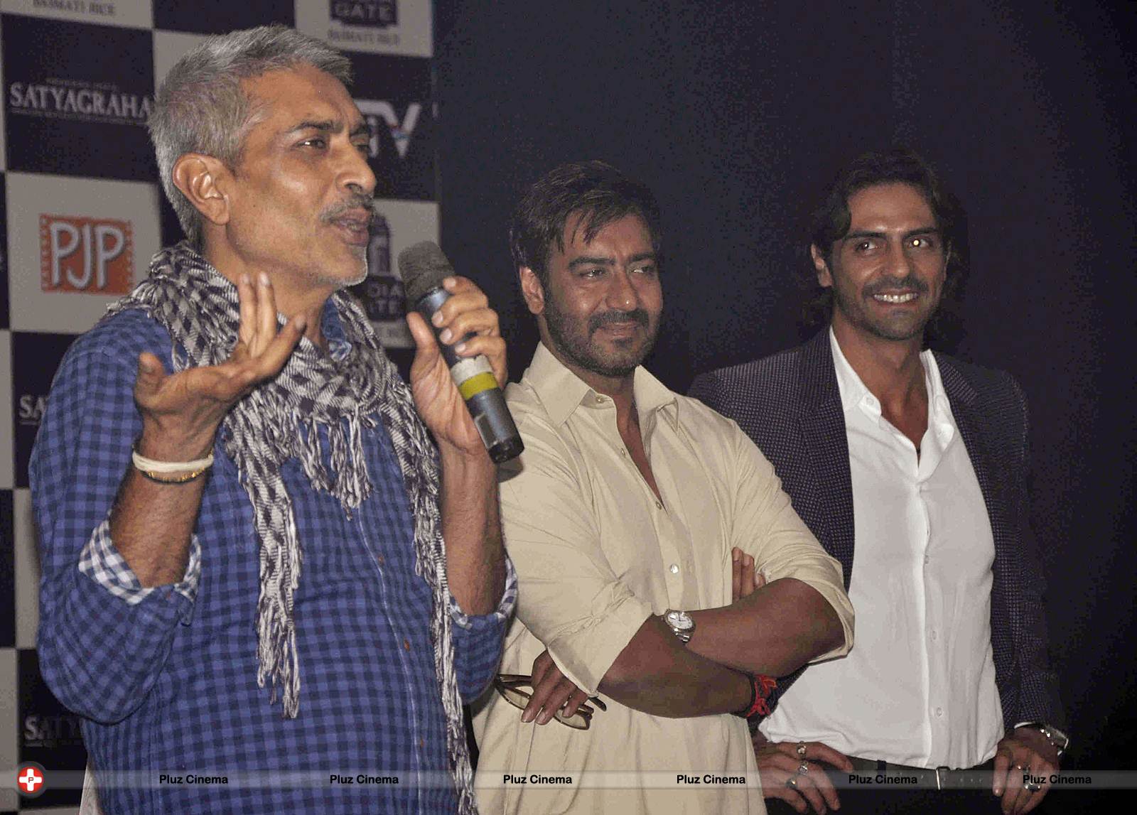 Satyagraha movie team during the promotion Photos | Picture 550121