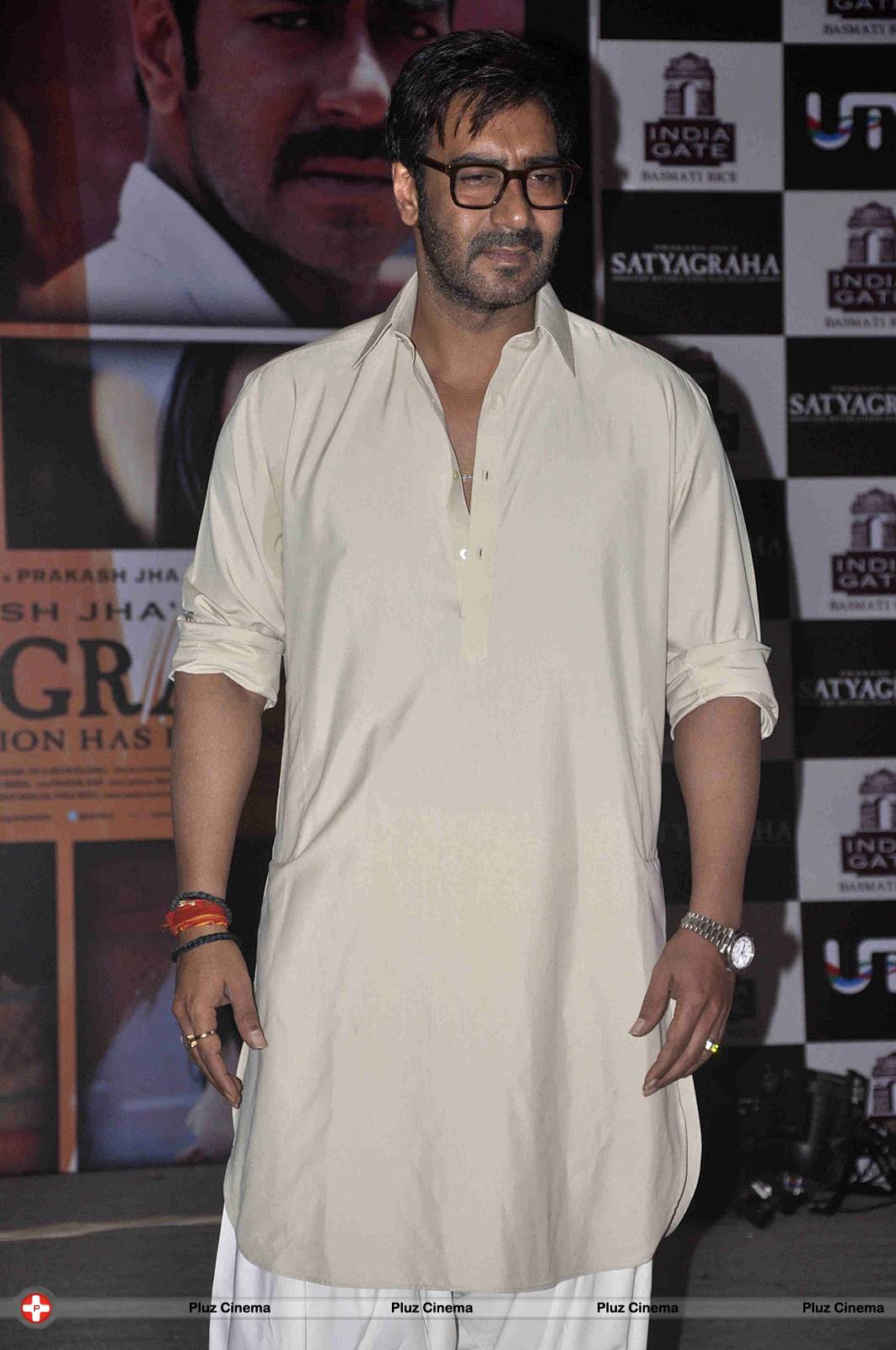 Ajay Devgn - Satyagraha movie team during the promotion Photos | Picture 550132