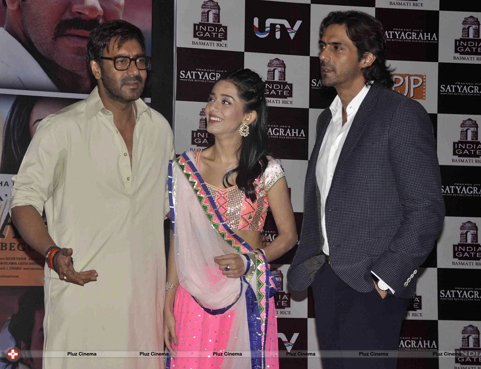 Satyagraha movie team during the promotion Photos | Picture 550135