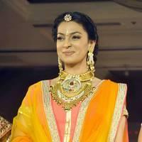 Juhi Chawla - 12th edition of Glamour Style Walk 2013 Photos | Picture 555330