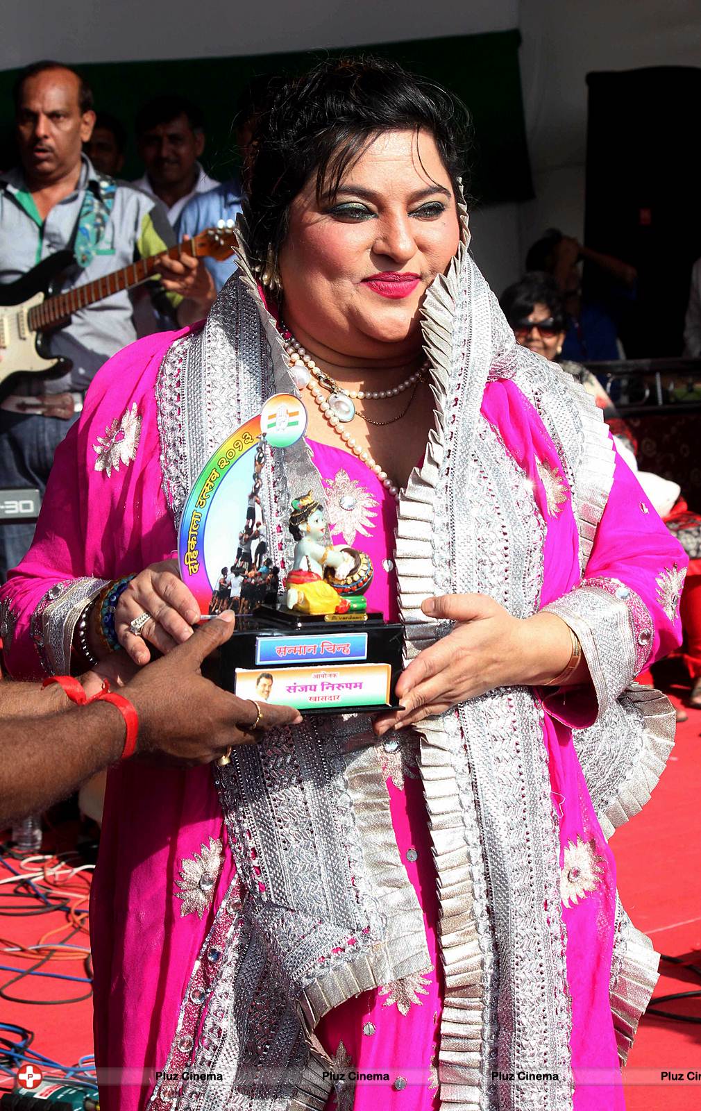 Dolly Bindra - Bollywood celebrates Janmashtami Photos | Picture 555796