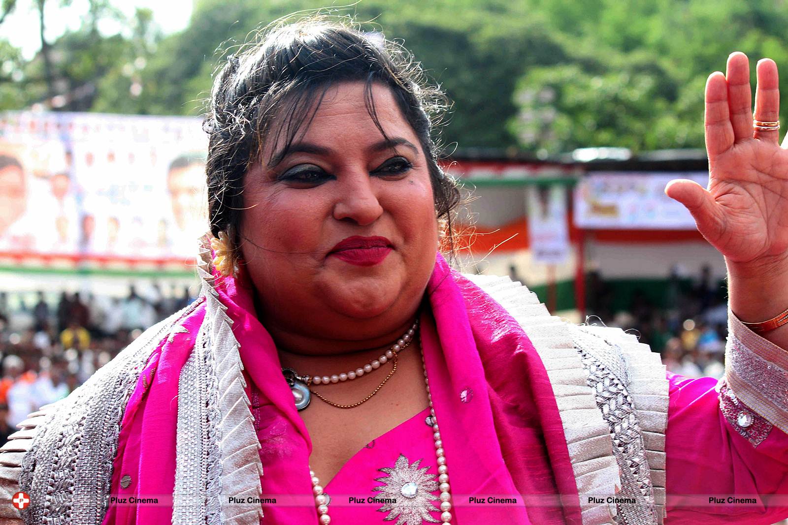 Dolly Bindra - Bollywood celebrates Janmashtami Photos | Picture 555800