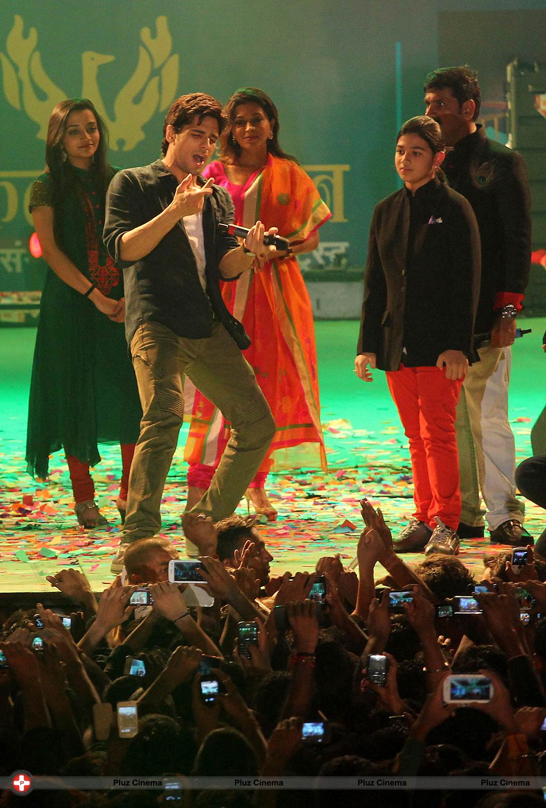 Bollywood celebrates Janmashtami Photos | Picture 556093