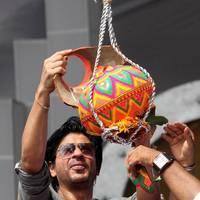 Shahrukh Khan - Bollywood celebrates Janmashtami Photos | Picture 556096