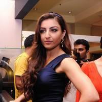 Soha Ali Khan - Launch of glamour style walk 2013 Photos | Picture 557364