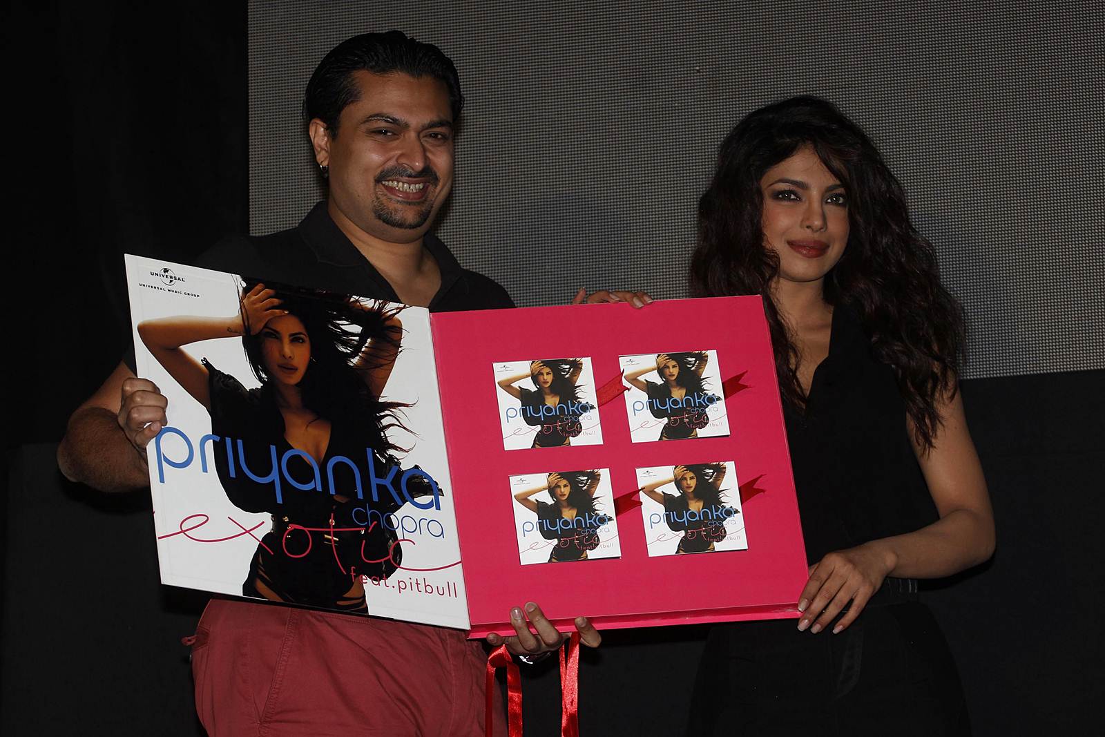 Priyanka Chopra releases her new single 'Exotic' Photos | Picture 508069