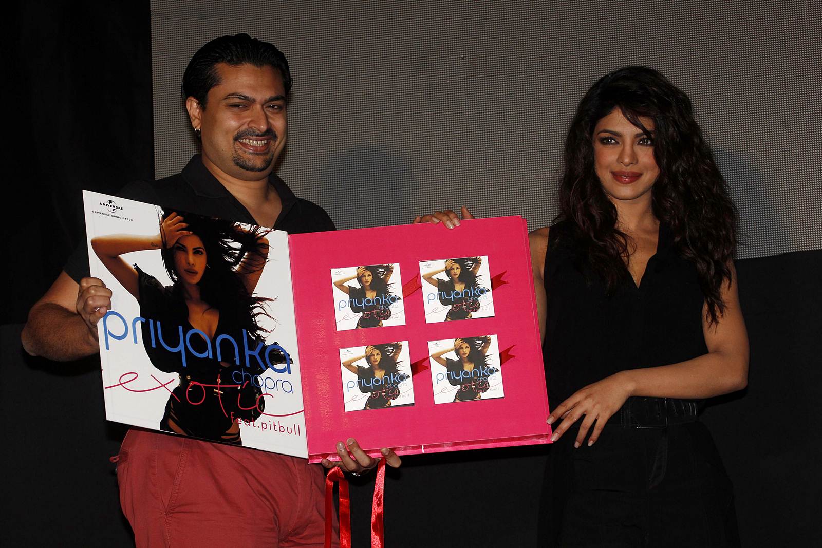 Priyanka Chopra releases her new single 'Exotic' Photos | Picture 508079