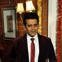 Ravi Kishan - Promotion of film Bajatey Raho on the sets of TV serial Anamika Photos | Picture 514250