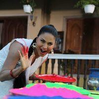 Veena Malik - In Pics: Veena Malik in the colour of Holi
