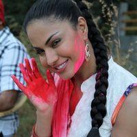 In Pics: Veena Malik in the colour of Holi