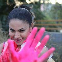 Veena Malik - In Pics: Veena Malik in the colour of Holi | Picture 415712