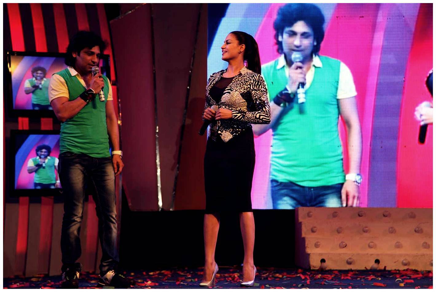 Veena Malik Bombastic performance at Gujarati Gaurav Vanta Awards Photos | Picture 453707