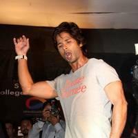 Shahid Kapoor - Shahid Kapoor perform at Enigma 2013 to promote Phata Poster, Nikla Hero Photos | Picture 559724