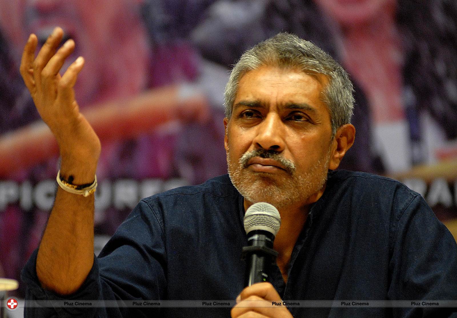 Prakash Jha - 'Satyagraha' team engages youngsters in a discussion Photos | Picture 561969